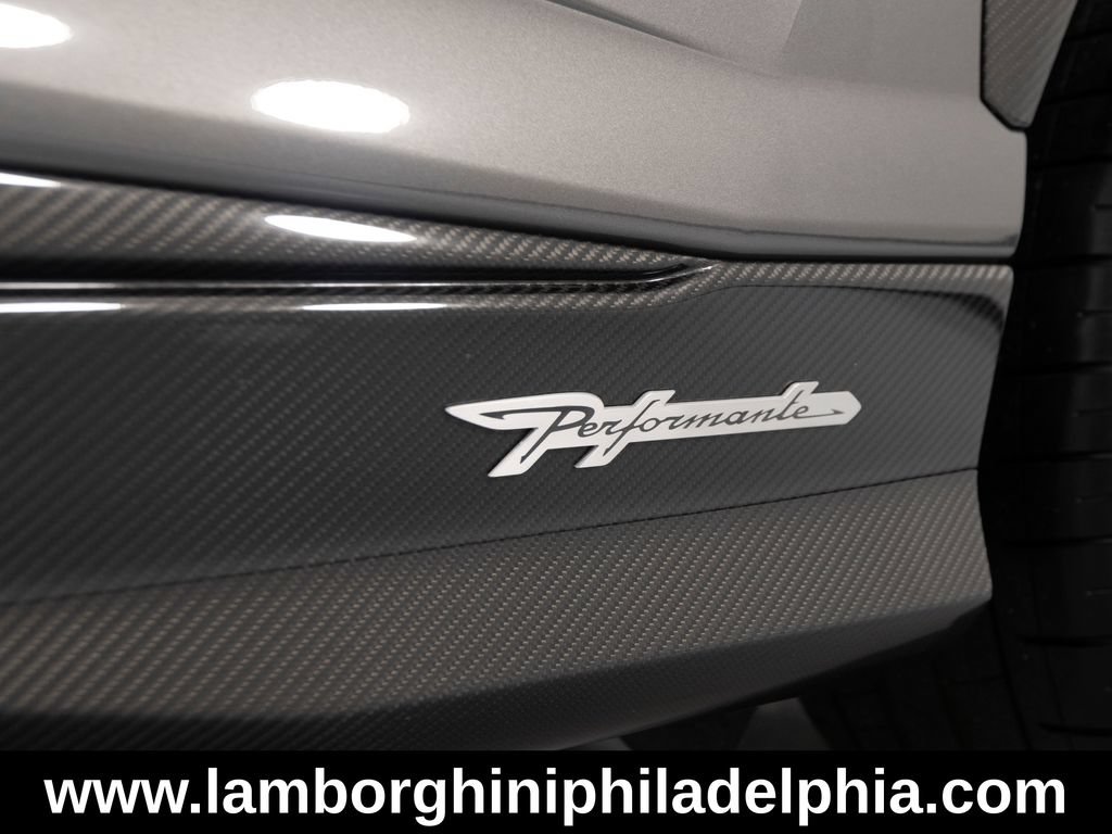 Used 2024 Lamborghini Urus Performante AWD/4WD image 54