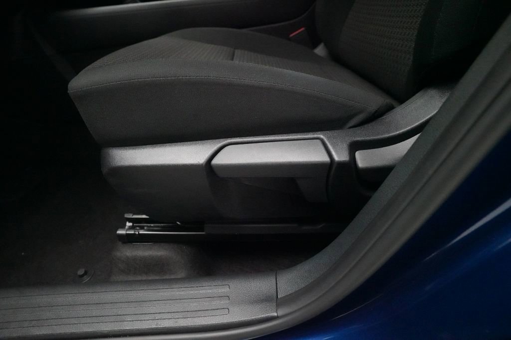 Certified 2025 Nissan Kicks S image 28