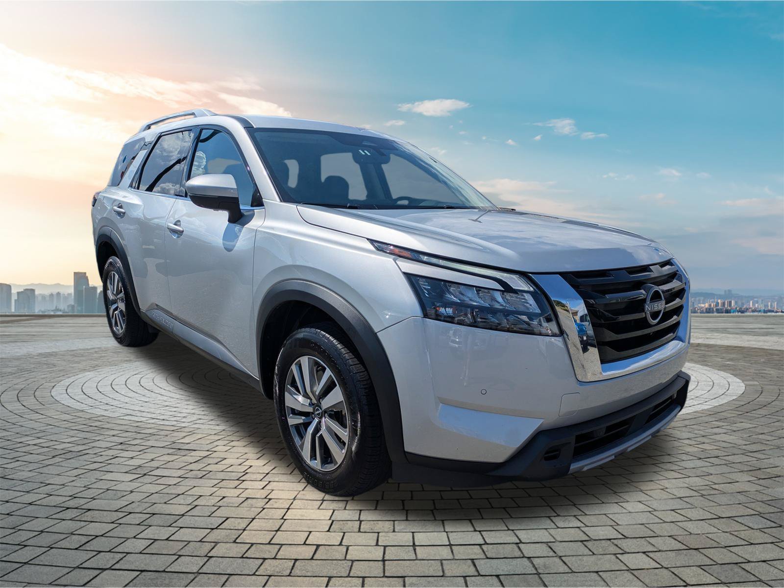 Certified 2025 Nissan Pathfinder SL FWD image 2