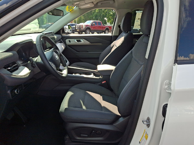 Used 2026 Ford Explorer Active AWD/4WD image 13