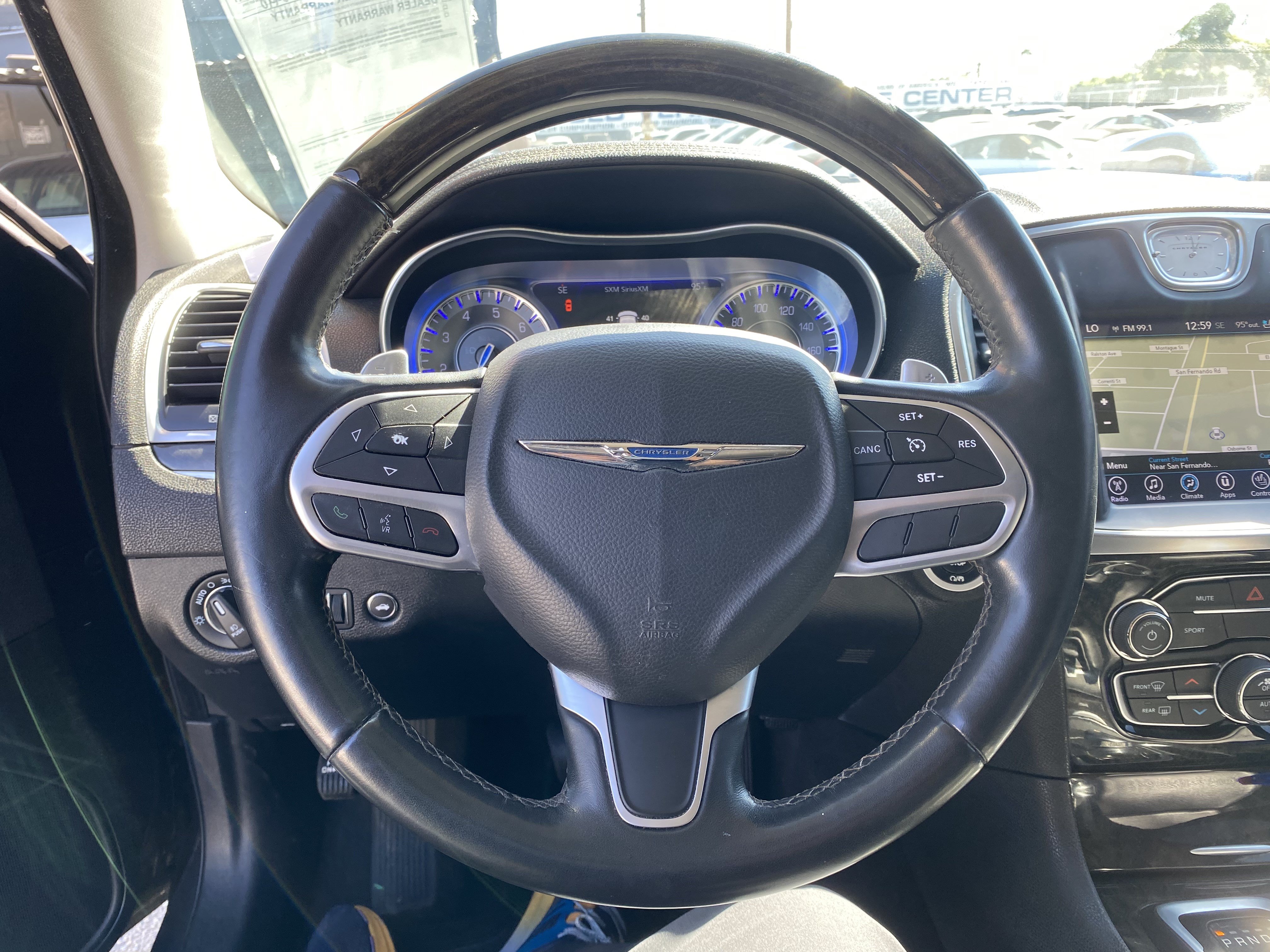 Used 2017 Chrysler 300 C RWD image 25