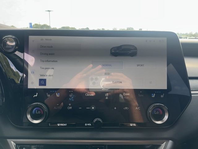 Used 2024 Lexus RX 350 Premium Plus w/ Convenience Package FWD image 17