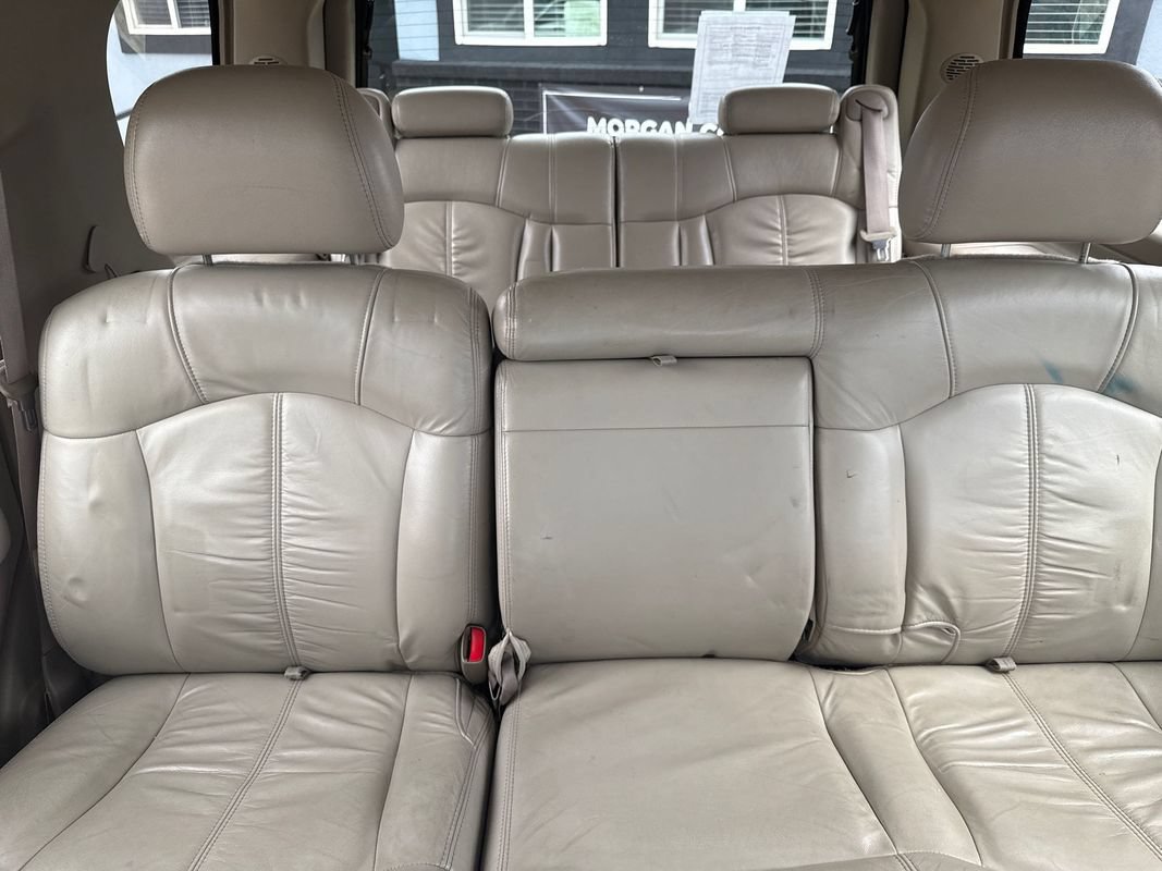 Used 2001 Chevrolet Tahoe LT w/ LT Preferred Equipment Group AWD/4WD image 24