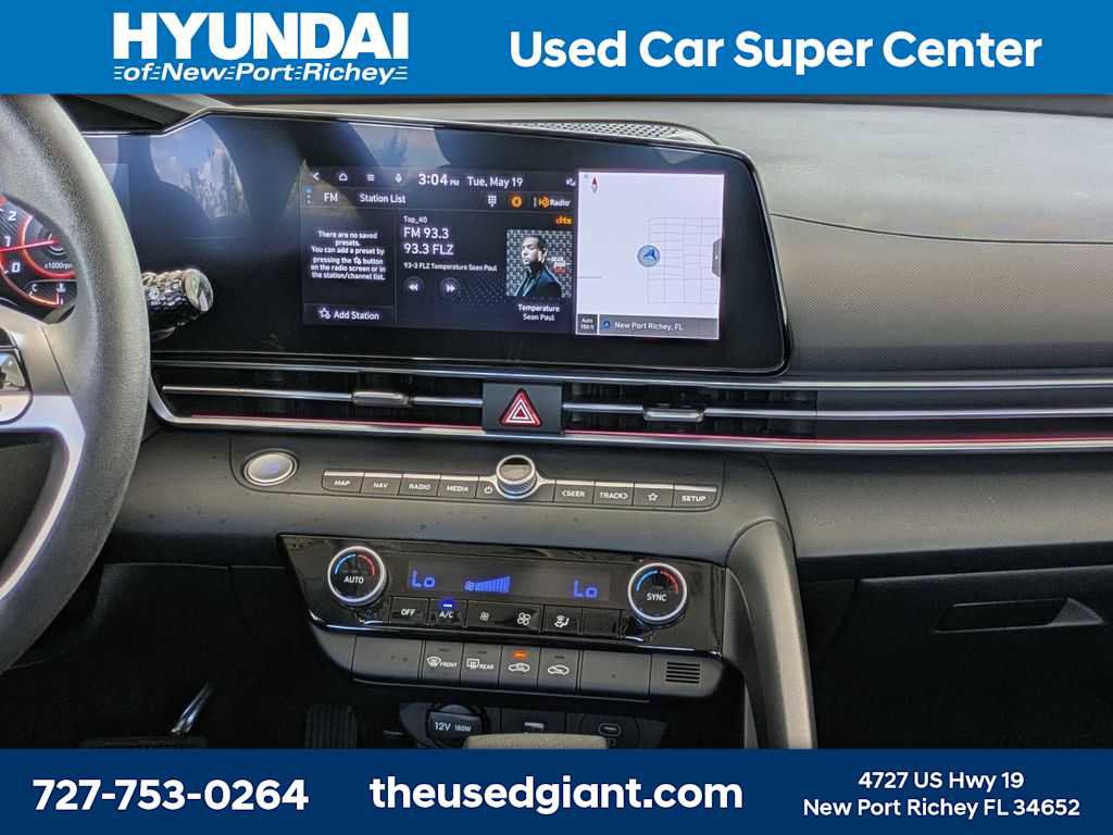Used 2024 Hyundai Elantra SEL FWD image 18