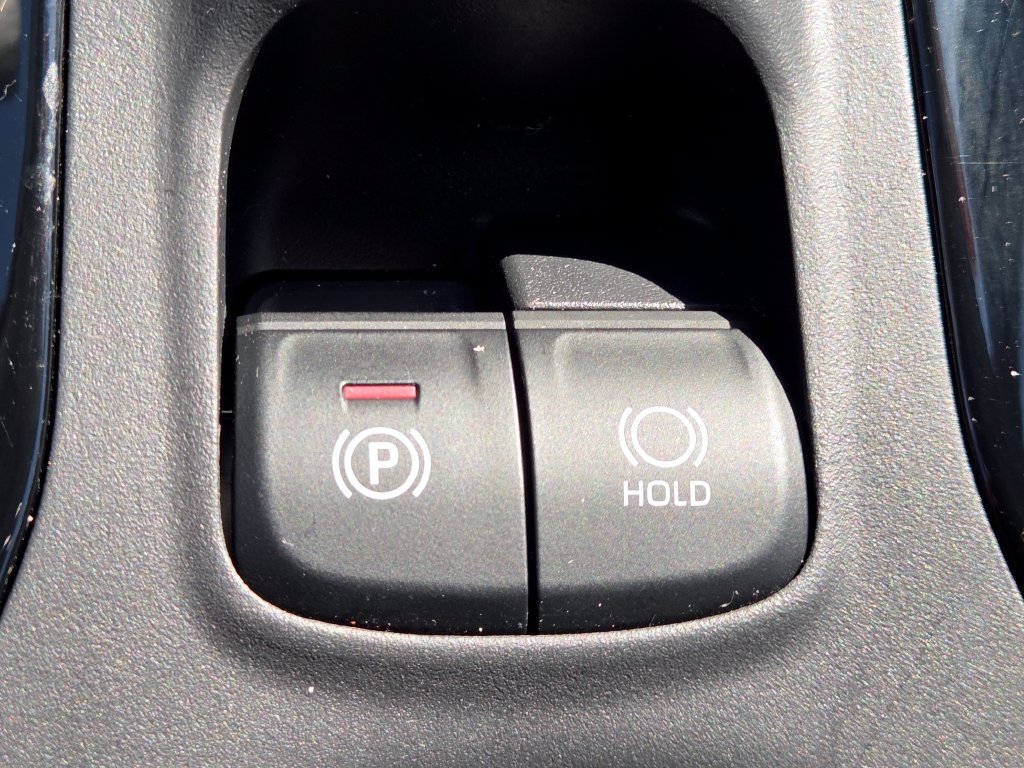 Used 2023 Toyota Corolla Cross XLE w/ Convenience Package FWD image 15