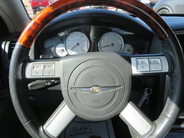 Used 2005 Chrysler 300 C RWD image 23