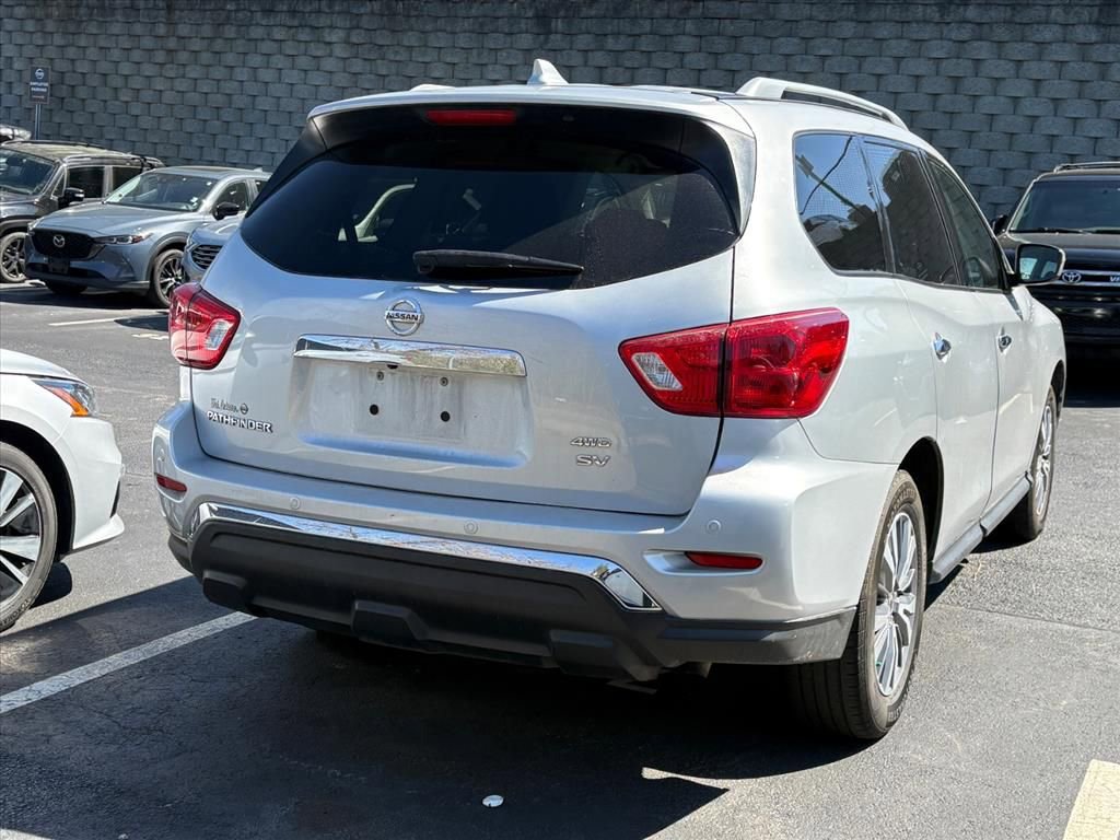 Used 2019 Nissan Pathfinder SV image 6