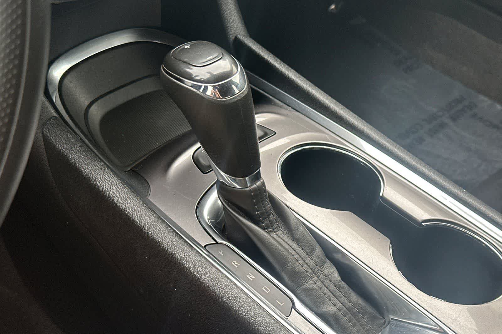 Used 2020 Chevrolet Malibu LT FWD image 22