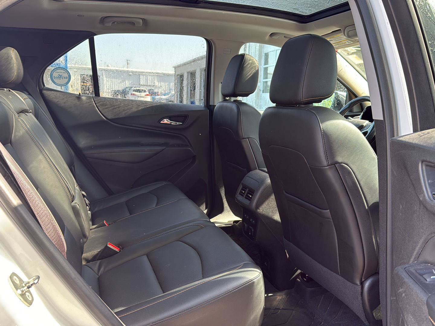 Used 2018 Chevrolet Equinox Premier FWD image 11