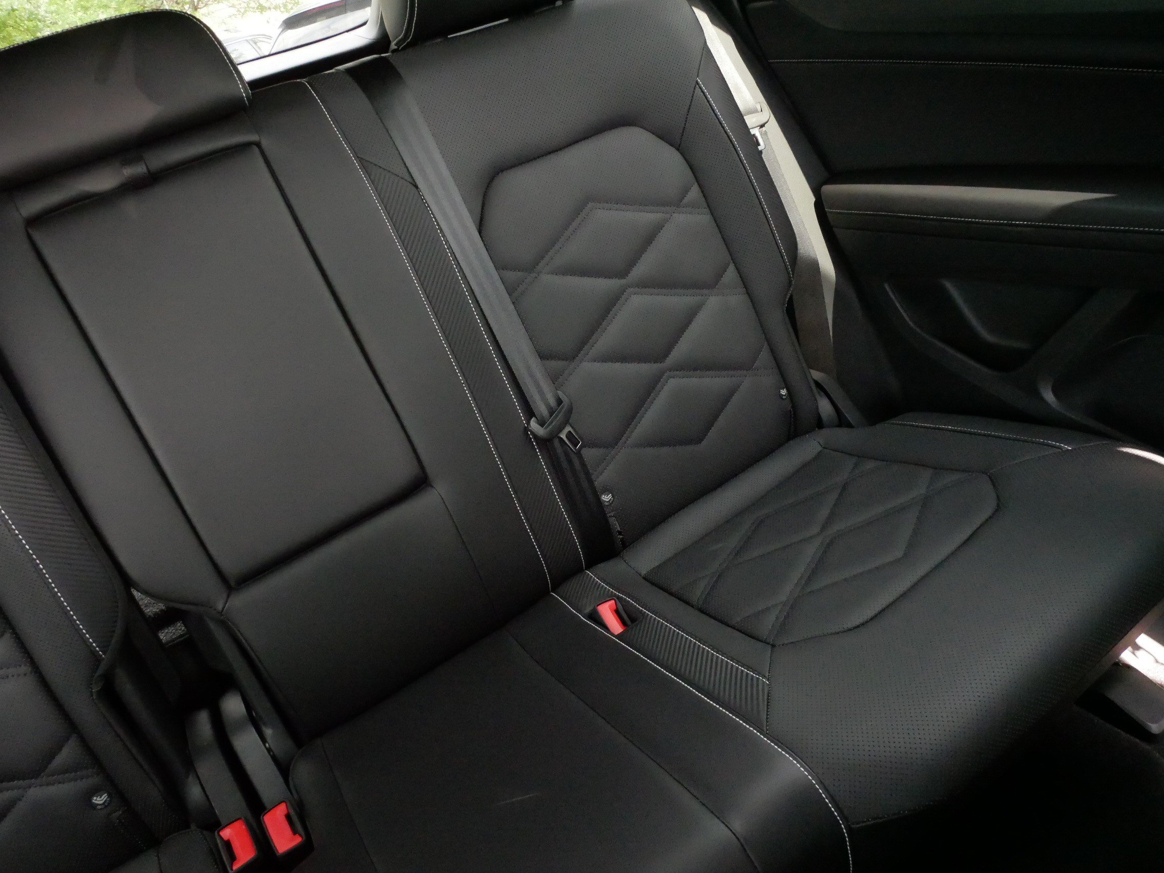 Used 2024 Volkswagen Atlas Cross Sport SE w/ Panoramic Sunroof Package AWD/4WD image 14