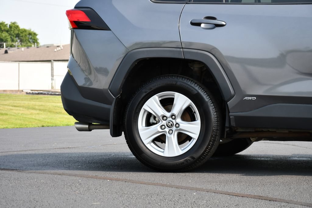 Used 2021 Toyota RAV4 XLE w/ Convenience Package AWD/4WD image 10