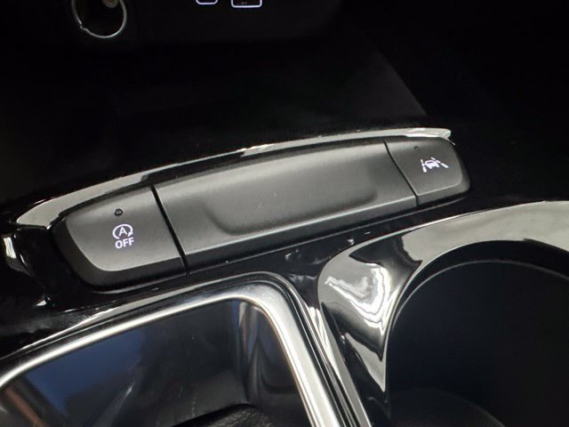 New 2026 Chevrolet Trax LT w/ Sunroof Package FWD image 19