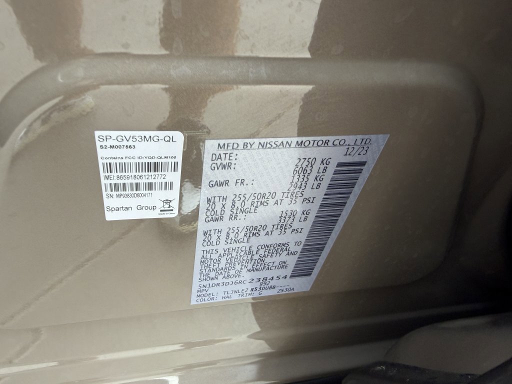 Used 2024 Nissan Pathfinder Platinum w/ Cargo Package image 44