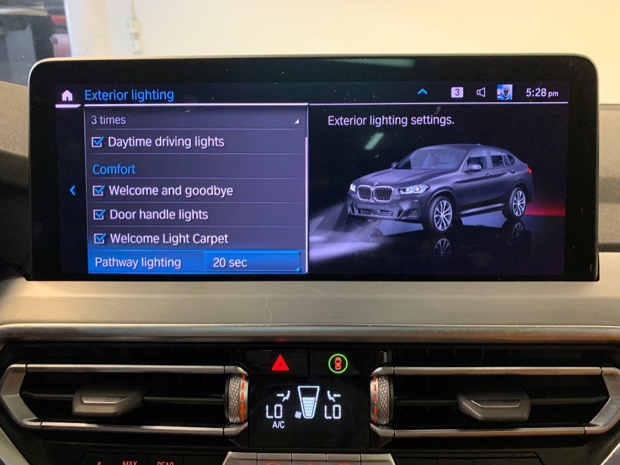 Used 2023 BMW X4 xDrive30i w/ M Sport Package AWD/4WD image 43