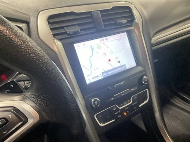 Used 2019 Ford Fusion SE AWD/4WD image 24