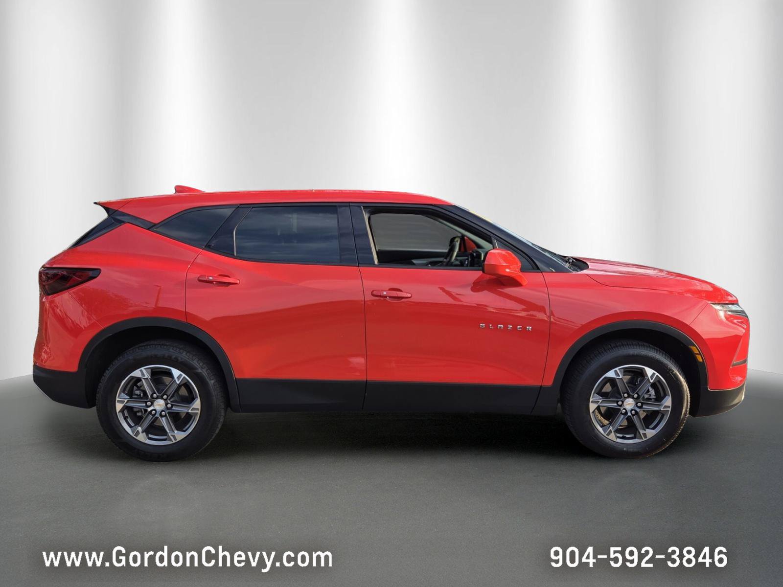 Certified 2025 Chevrolet Blazer LT FWD image 7