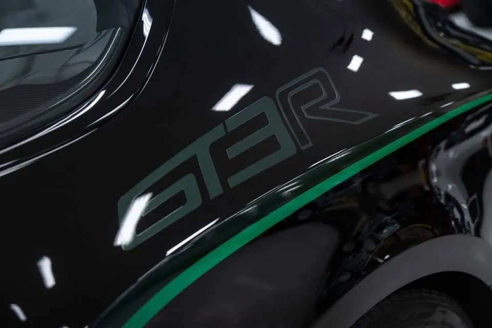 Used 2015 Bentley Continental GT3-R image 10