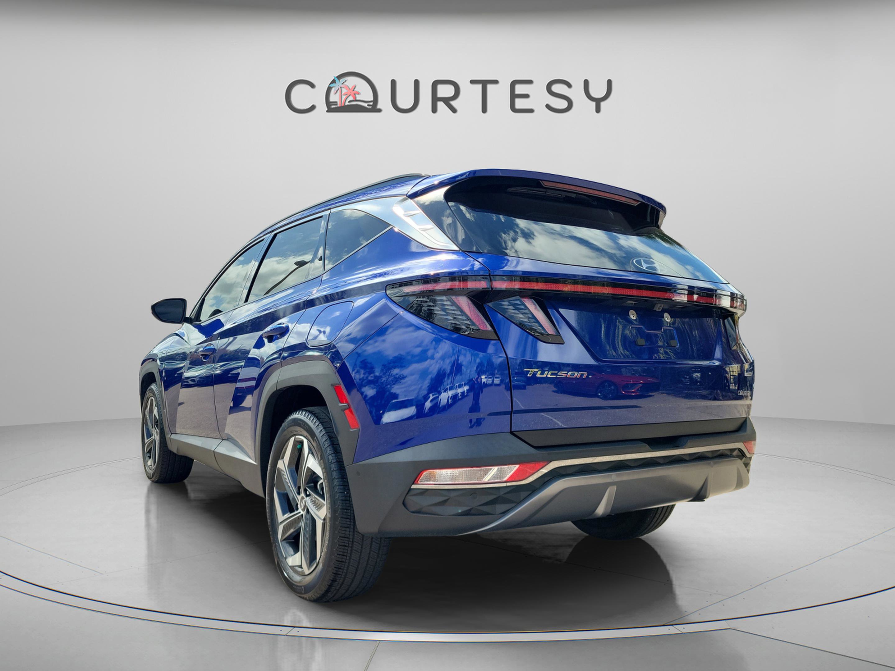 Certified 2022 Hyundai Tucson Limited w/ Cargo Package image 3