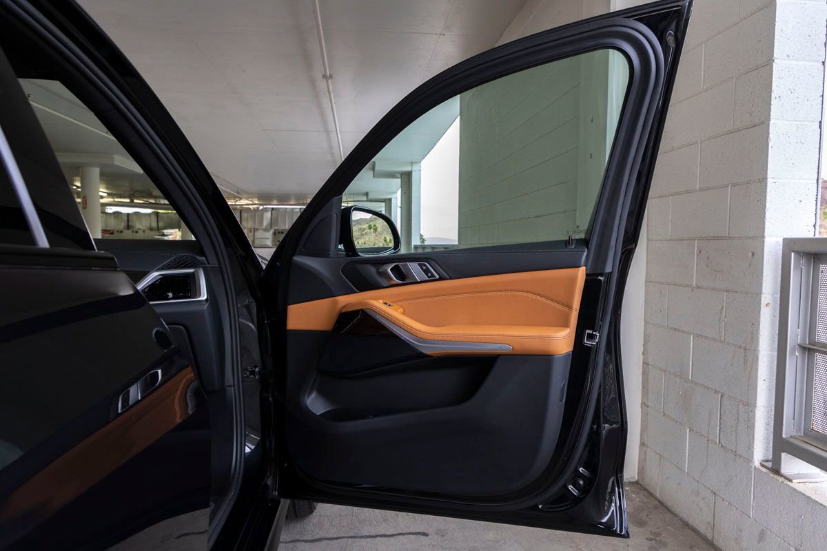 Certified 2024 BMW X5 xDrive40i w/ M Sport Package image 28