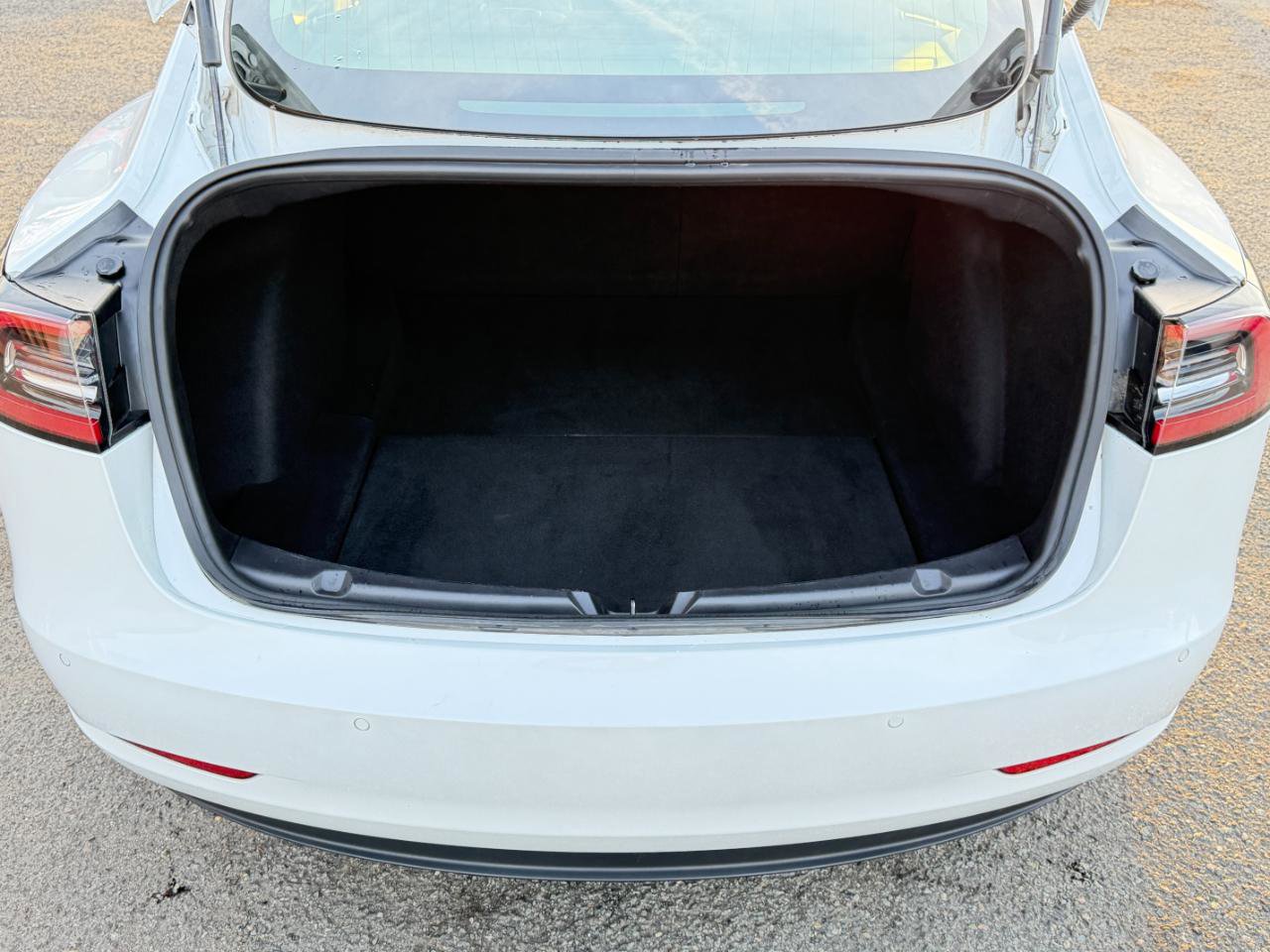 Used 2019 Tesla Model 3 Performance image 29