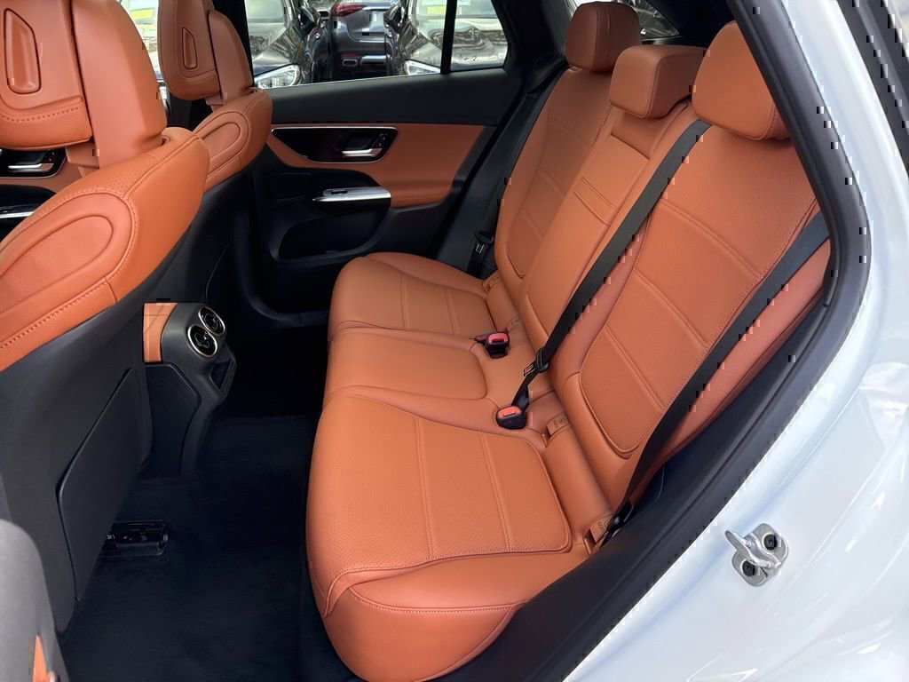 Certified 2026 Mercedes-Benz GLC 300 4MATIC image 17