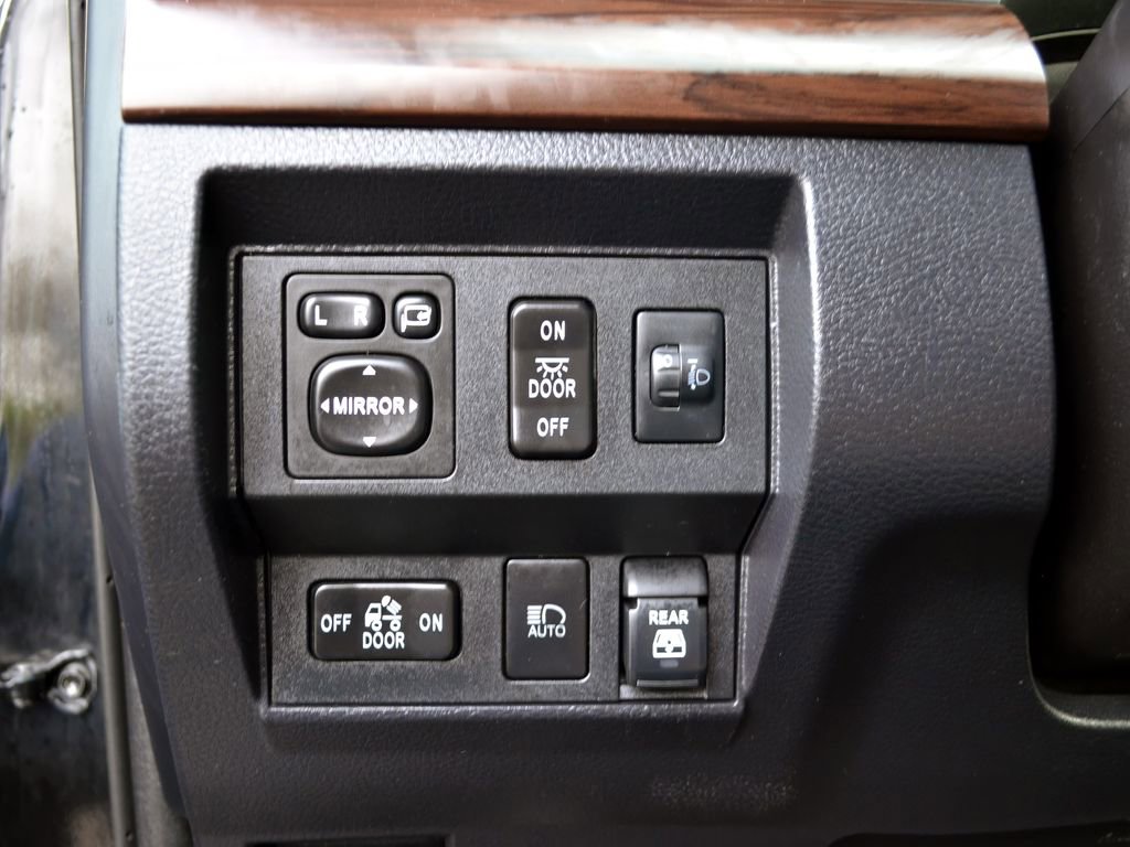 Used 2019 Toyota Tundra Limited w/ Limited Premium Package AWD/4WD image 24