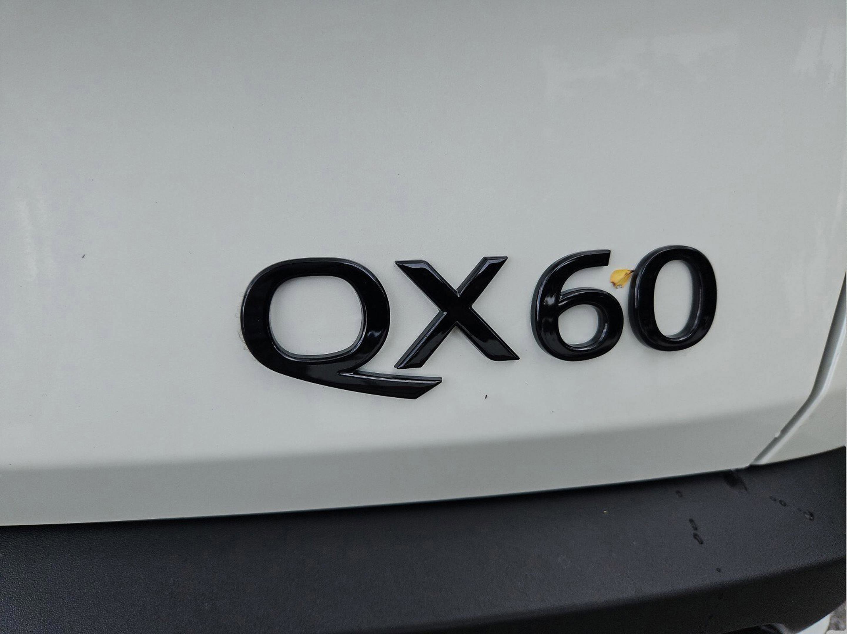 Used 2025 INFINITI QX60 Luxe w/ Black Edition image 10