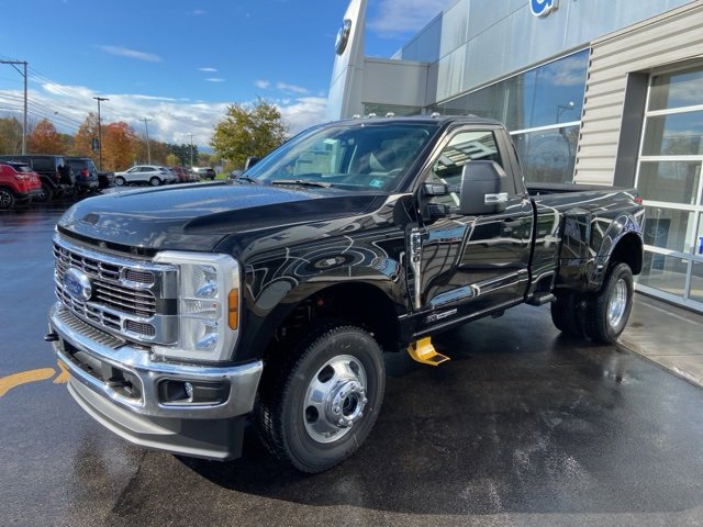 New 2026 Ford F350 4x4 Regular Cab DRW Super Duty image 2