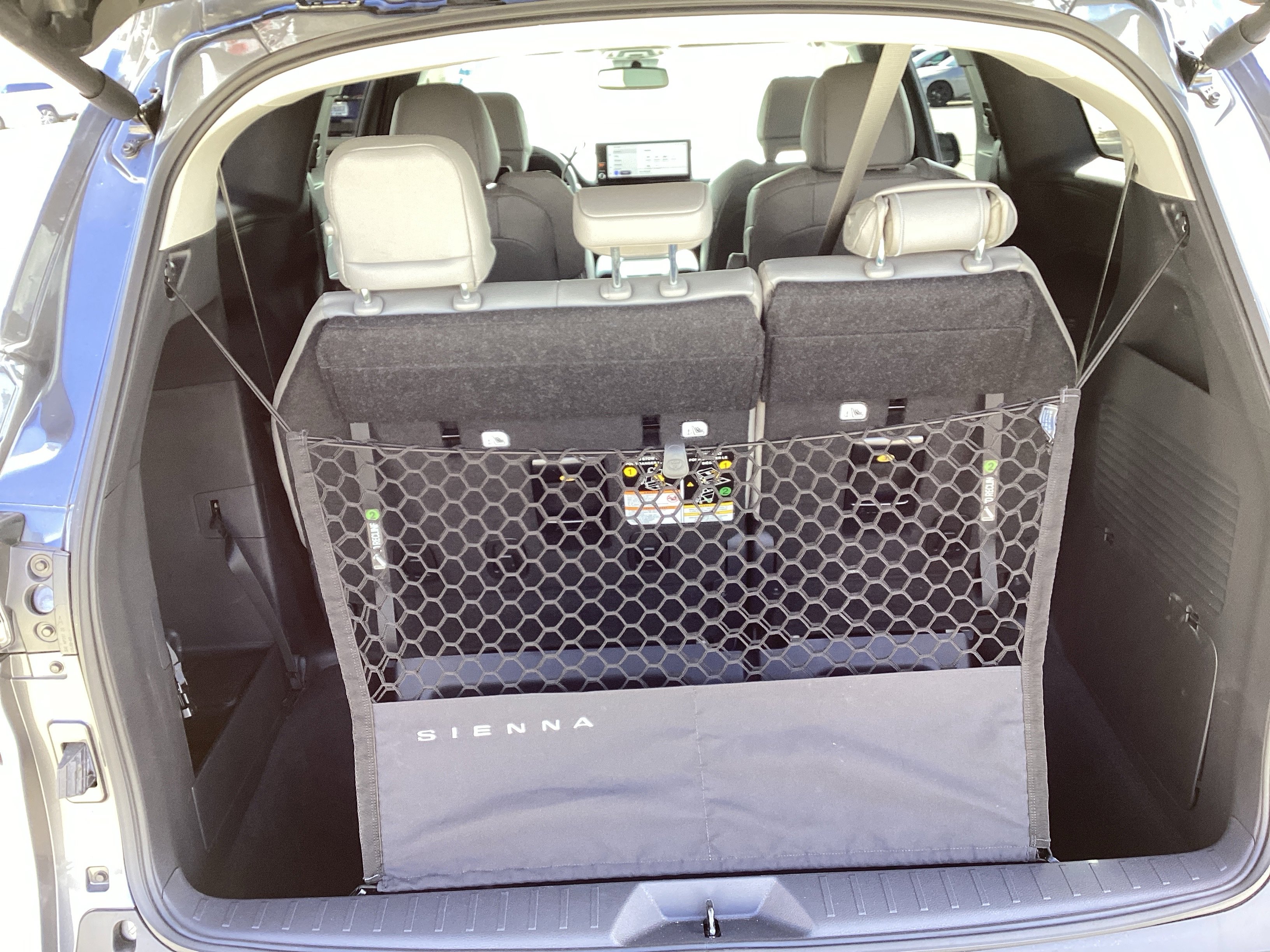 Used 2025 Toyota Sienna XLE w/ XLE Plus Package FWD image 13
