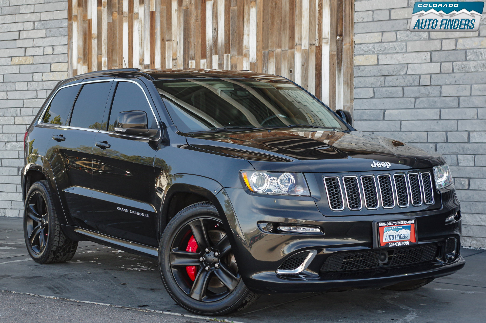 Used 2012 Jeep Grand Cherokee SRT8 w/ Luxury Group II image 9