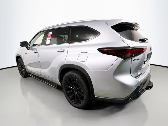 New 2025 Toyota Highlander Limited image 5