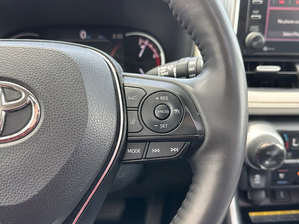 Used 2021 Toyota RAV4 Limited AWD/4WD image 28