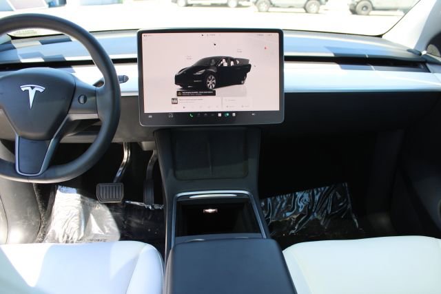 Used 2024 Tesla Model Y Long Range AWD/4WD image 12