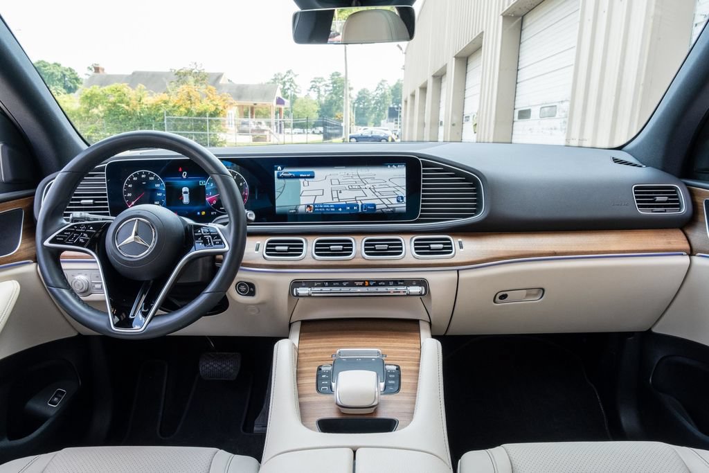 Used 2025 Mercedes-Benz GLE 350 4MATIC image 16