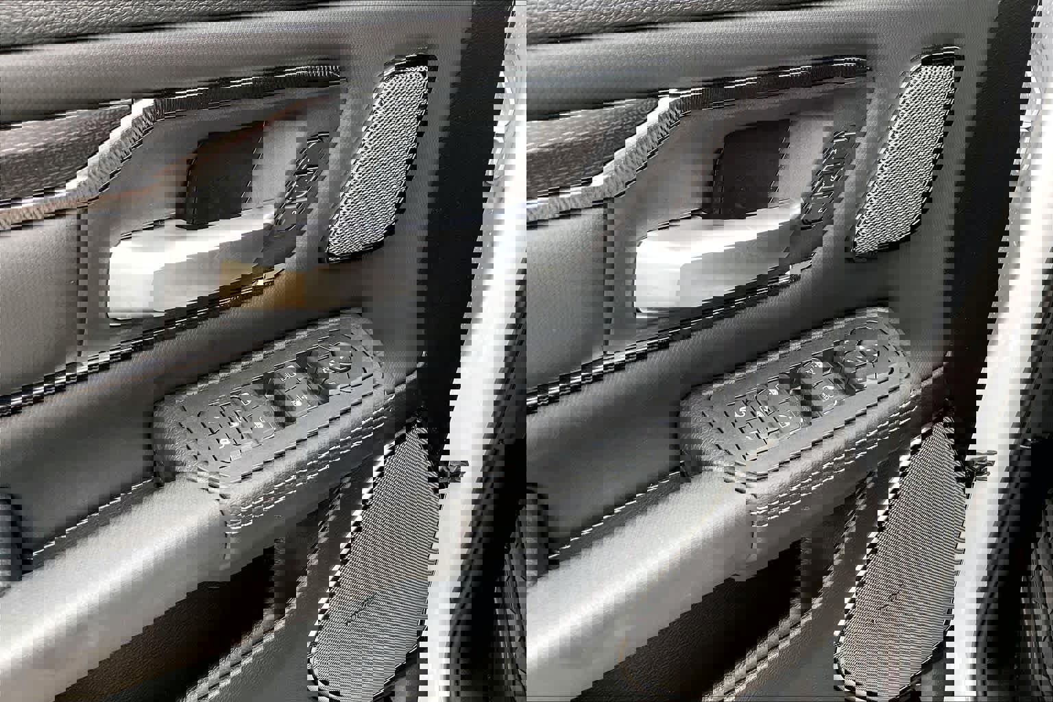 New 2026 RAM 1500 Rebel w/ Rebel Level 2 Equipment Group image 18