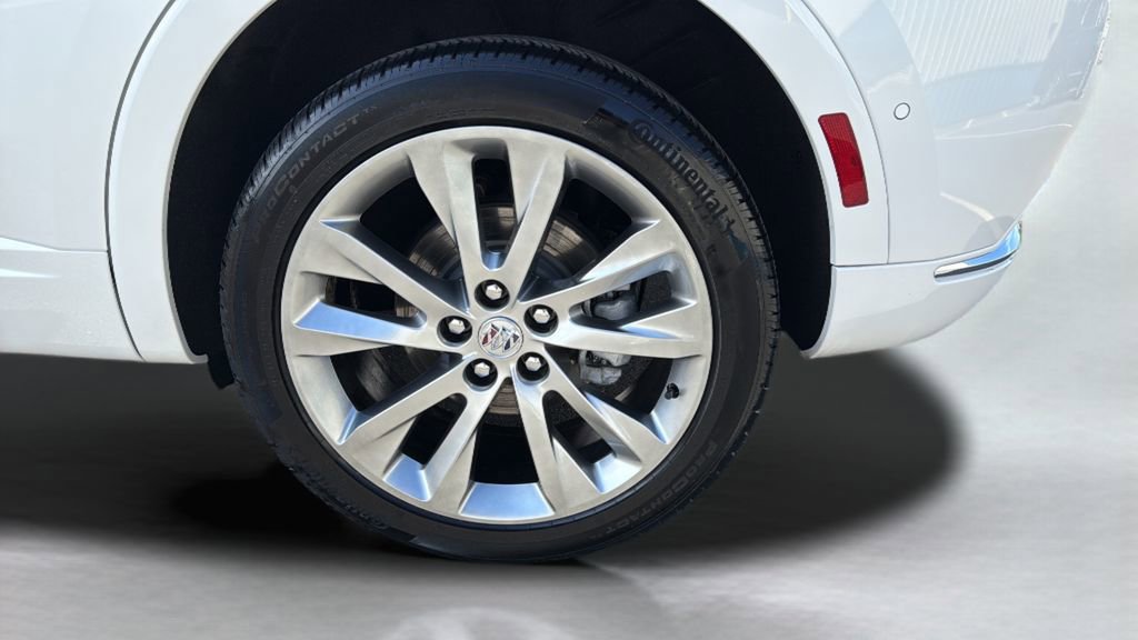 Used 2023 Buick Envision Avenir image 18