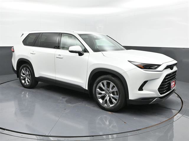 Used 2024 Toyota Grand Highlander Limited image 2
