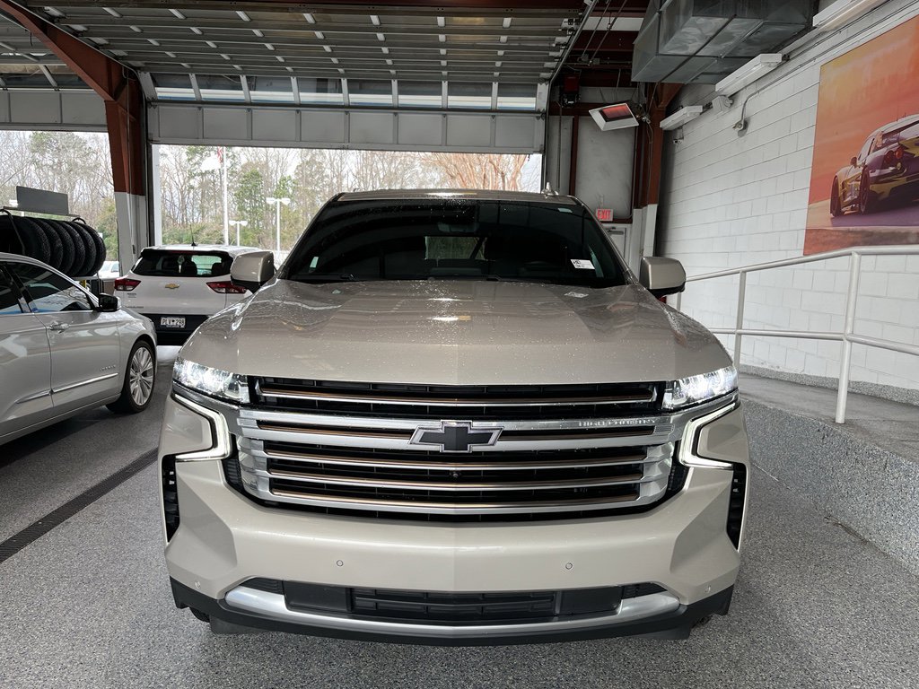 Used 2024 Chevrolet Tahoe High Country AWD/4WD image 2