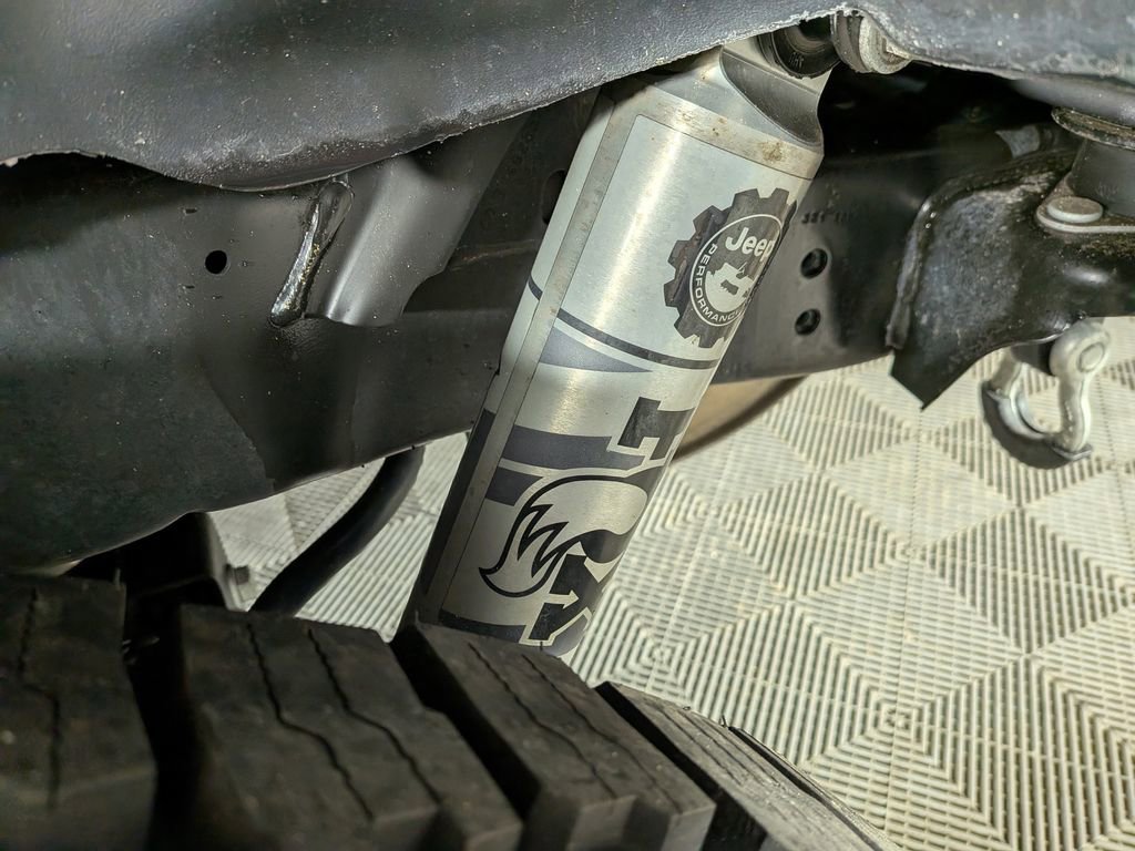 Used 2021 Jeep Wrangler Unlimited Rubicon AWD/4WD image 15
