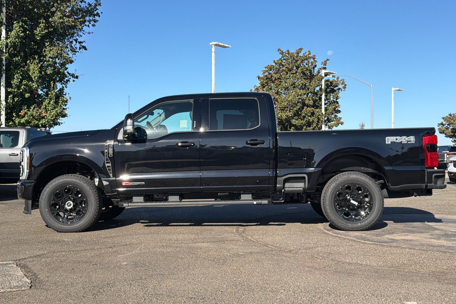 New 2027 Ford F250 Lariat w/ Black Appearance Package AWD/4WD image 7