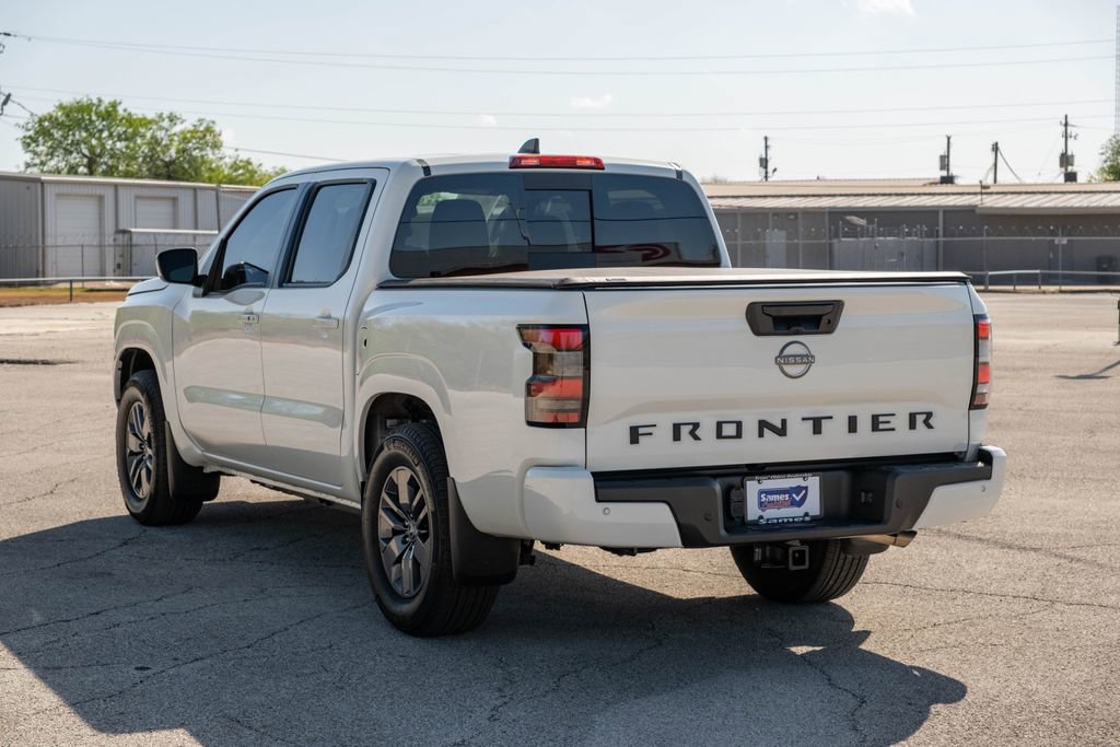 Used 2025 Nissan Frontier SV w/ SV Convenience Package image 5
