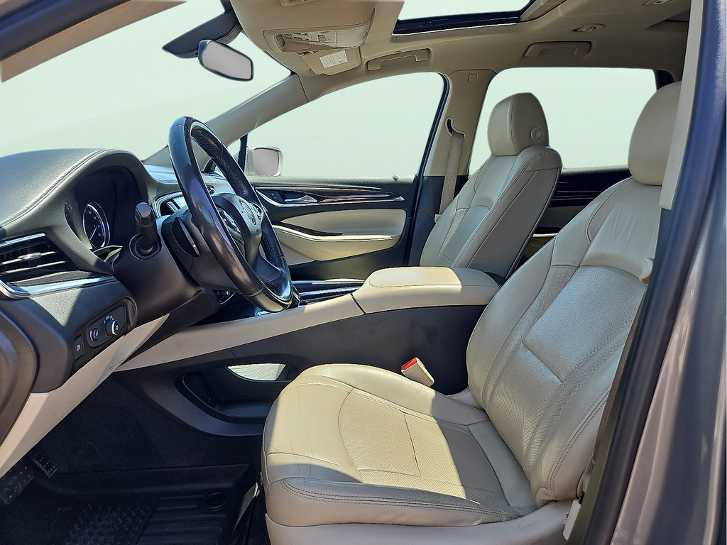 Used 2018 Buick Enclave Essence FWD image 13