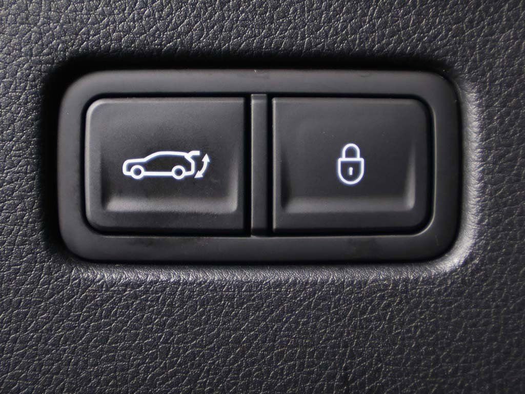 Used 2025 Genesis GV70 2.5T image 17