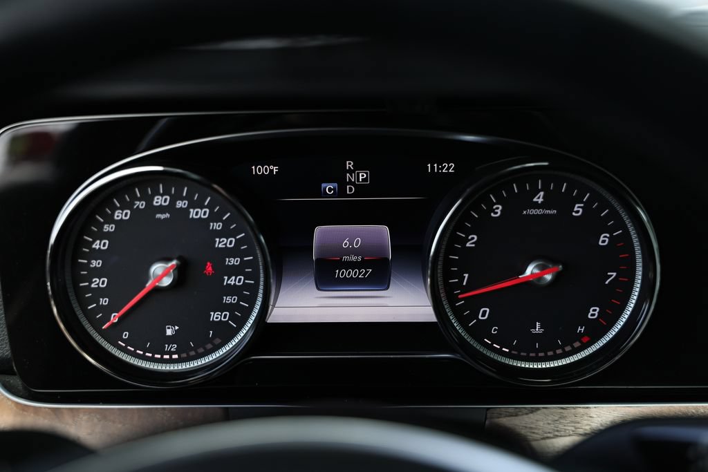 Used 2017 Mercedes-Benz E 400 4MATIC Wagon image 32