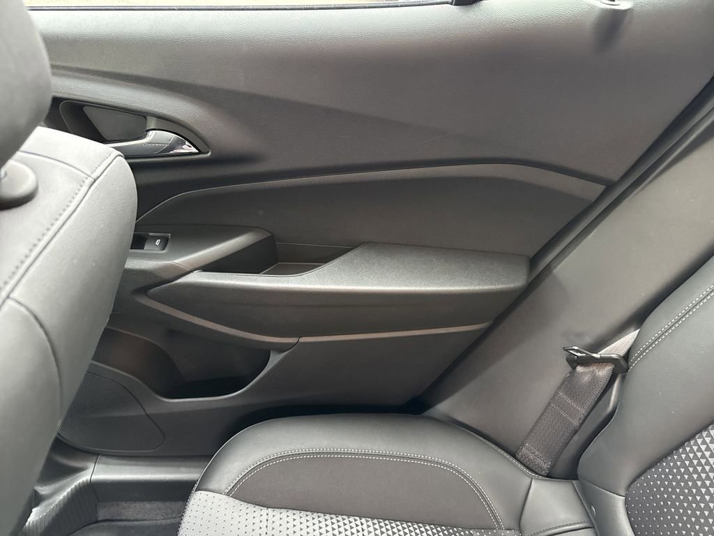 Used 2024 Chevrolet Trax LT w/ Driver Confidence Package image 26