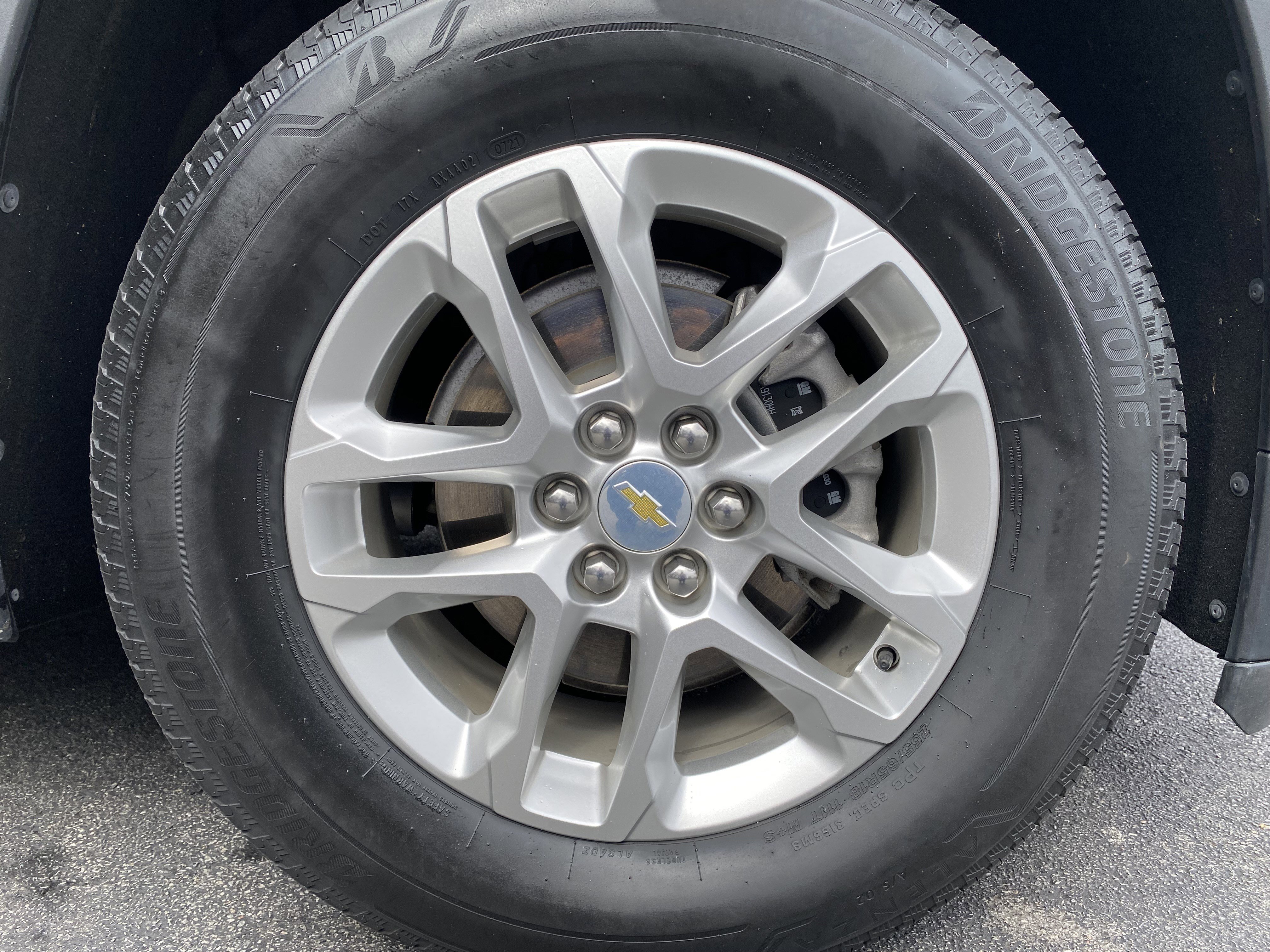 Used 2021 Chevrolet Traverse LT image 13