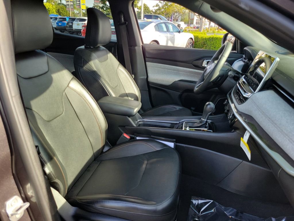 Used 2023 Jeep Compass Latitude w/ Sun and Sound Group image 20