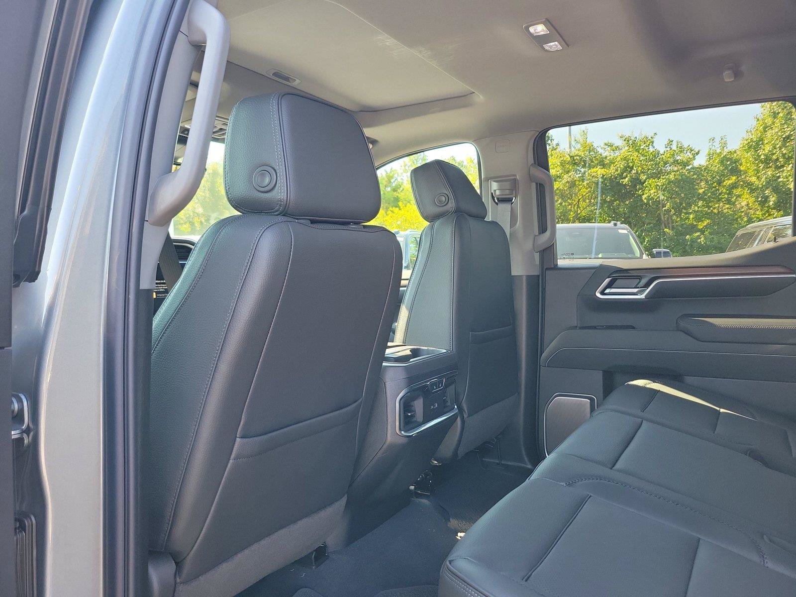 New 2026 GMC Sierra 1500 Denali w/ Technology Package AWD/4WD image 16