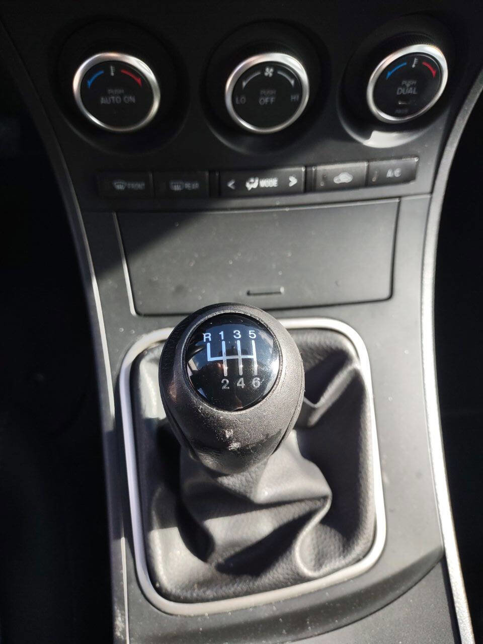 Used 2013 MAZDA MAZDA3 i Touring image 14