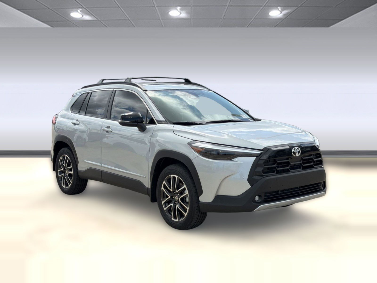 Used 2026 Toyota Corolla Cross XLE FWD image 7
